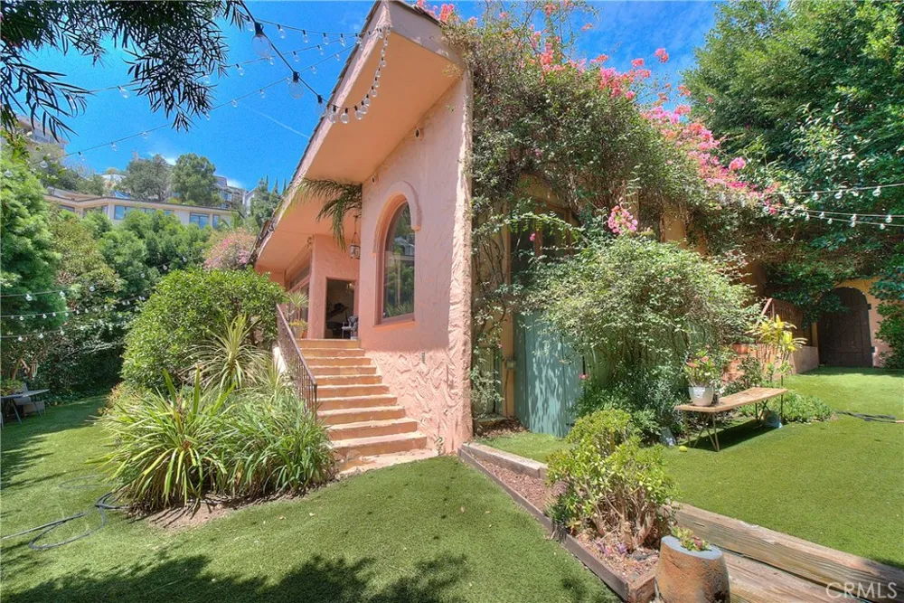 1641 Crescent Heights Los Angeles, CA 90069