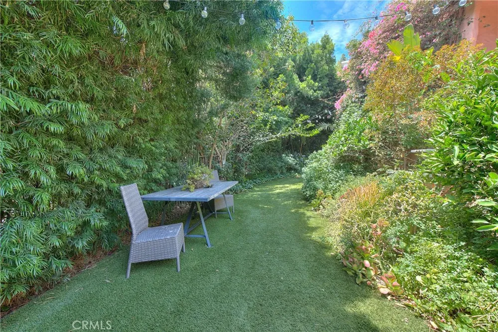 1641 Crescent Heights Los Angeles, CA 90069