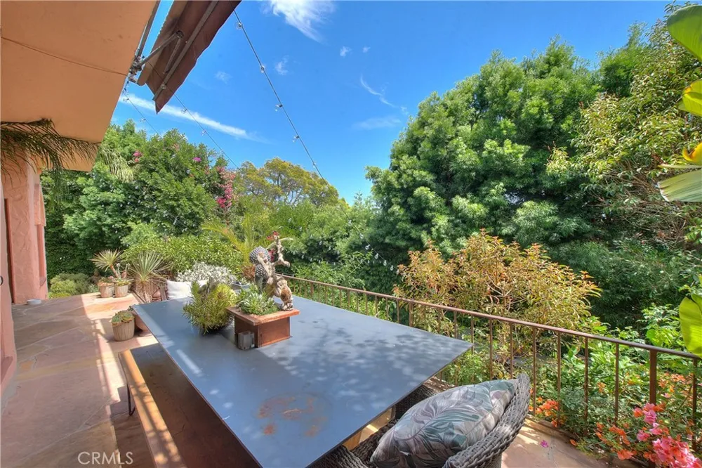 1641 Crescent Heights Los Angeles, CA 90069
