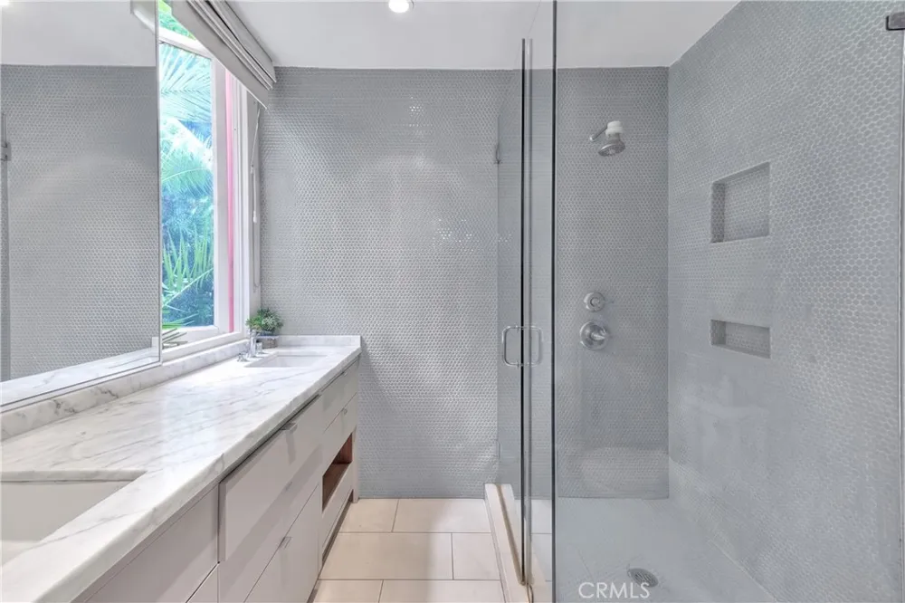 1641 Crescent Heights Los Angeles, CA 90069