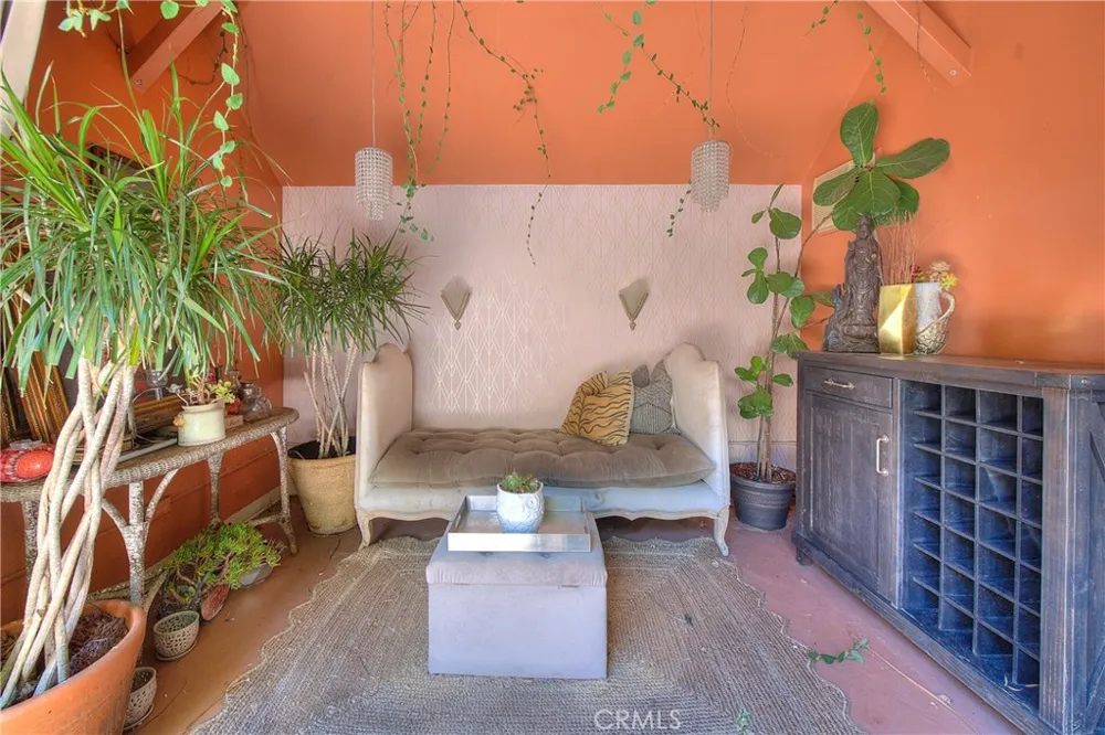 1641 Crescent Heights Los Angeles, CA 90069