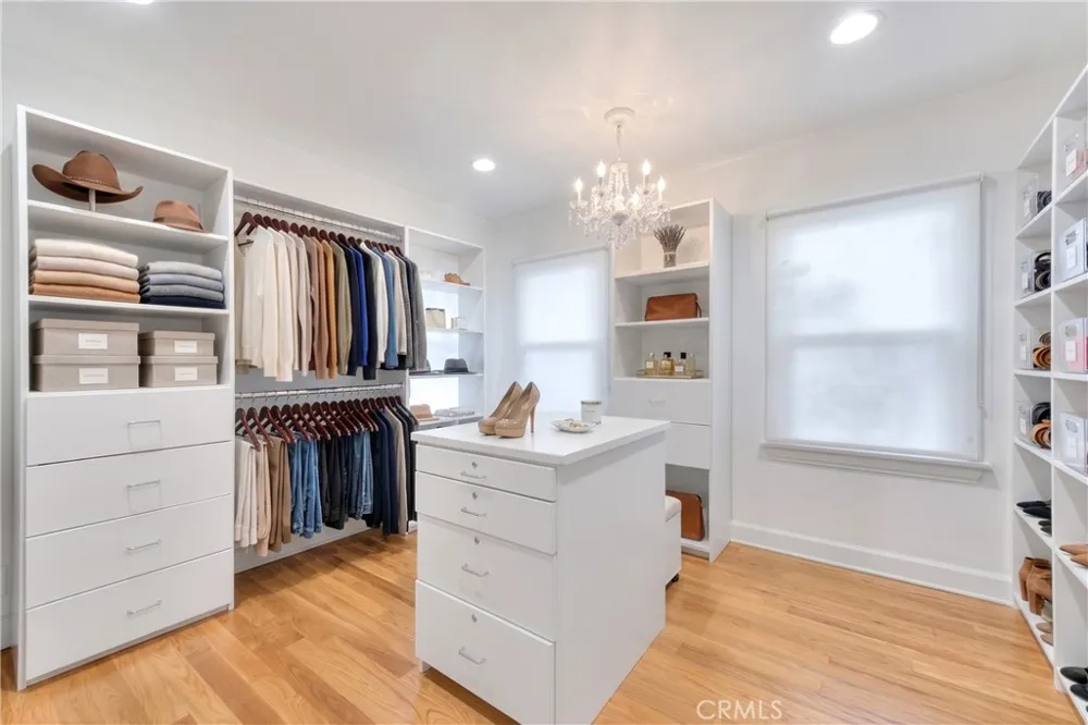 1641 Crescent Heights Los Angeles, CA 90069