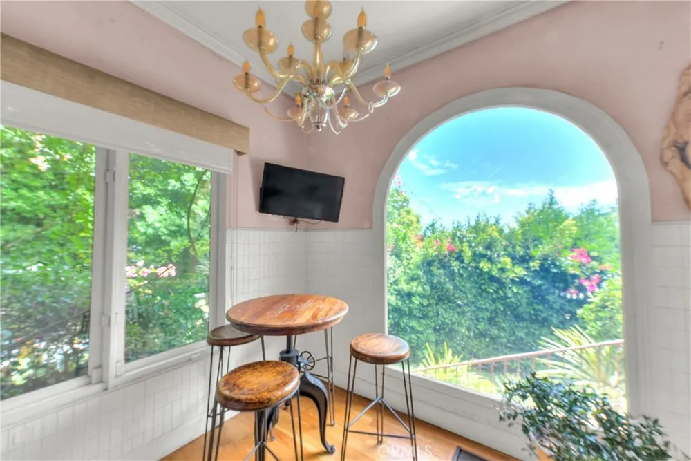 1641 Crescent Heights Los Angeles, CA 90069