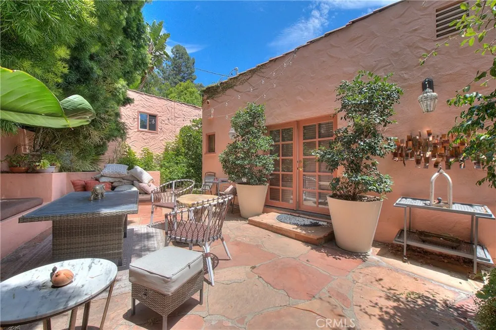 1641 Crescent Heights Los Angeles, CA 90069