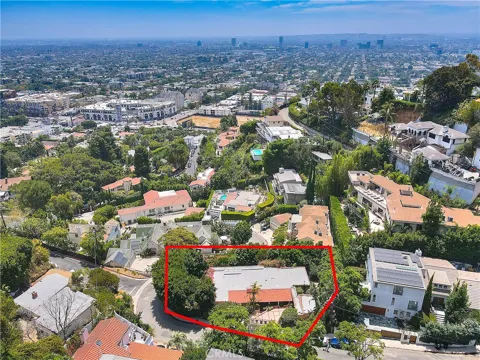 1641 Crescent Heights