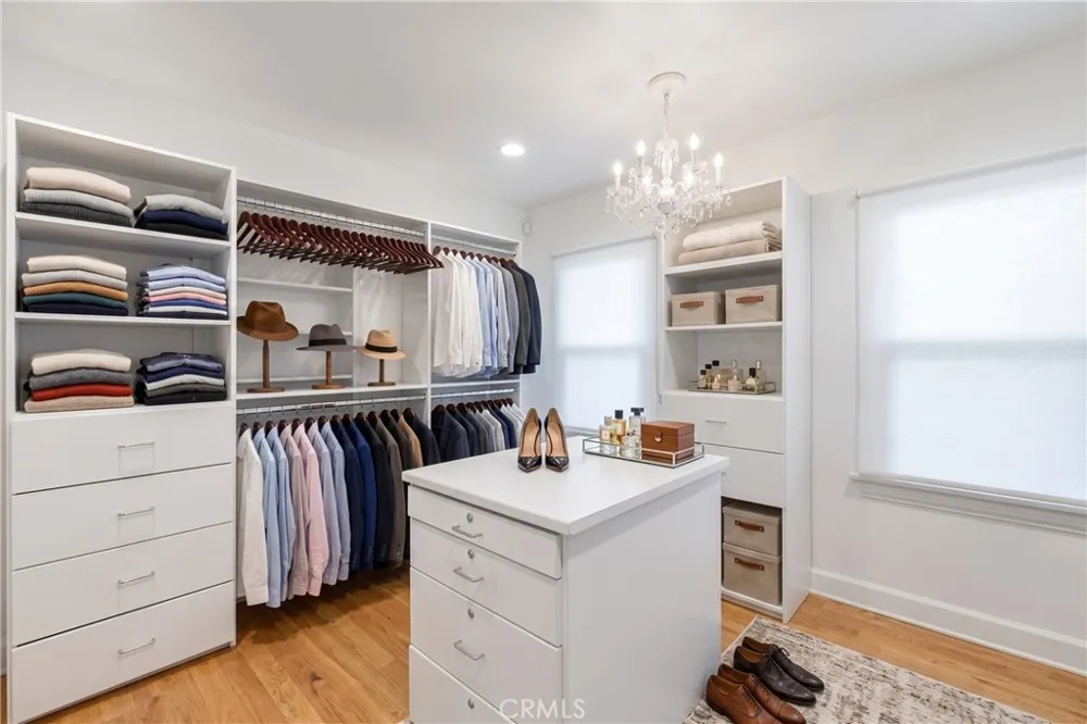 1641 Crescent Heights Los Angeles, CA 90069