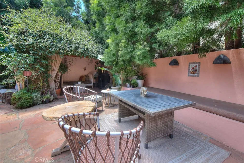 1641 Crescent Heights Los Angeles, CA 90069