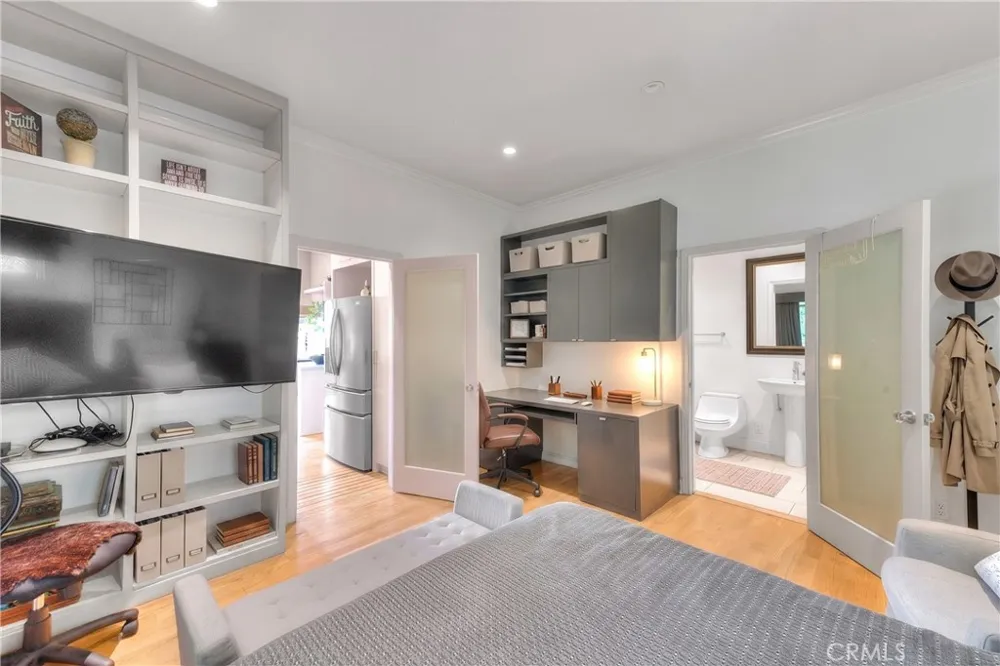 1641 Crescent Heights Los Angeles, CA 90069
