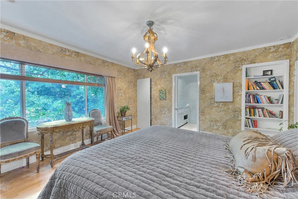 1641 Crescent Heights Los Angeles, CA 90069