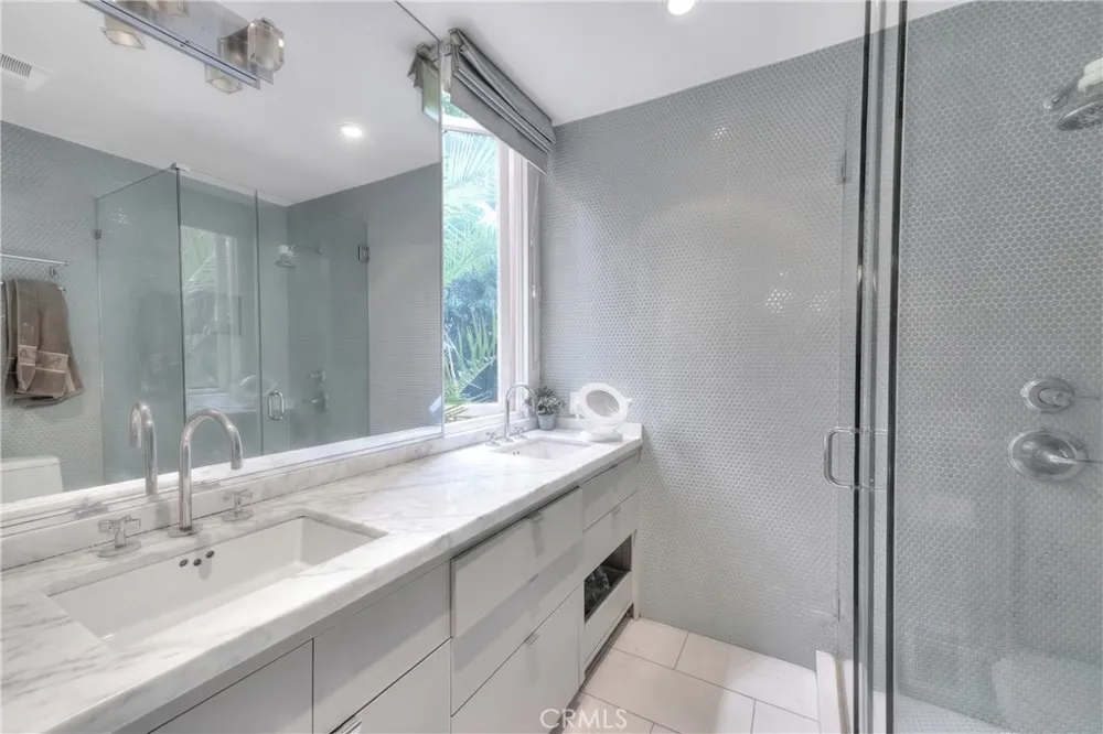 1641 Crescent Heights Los Angeles, CA 90069