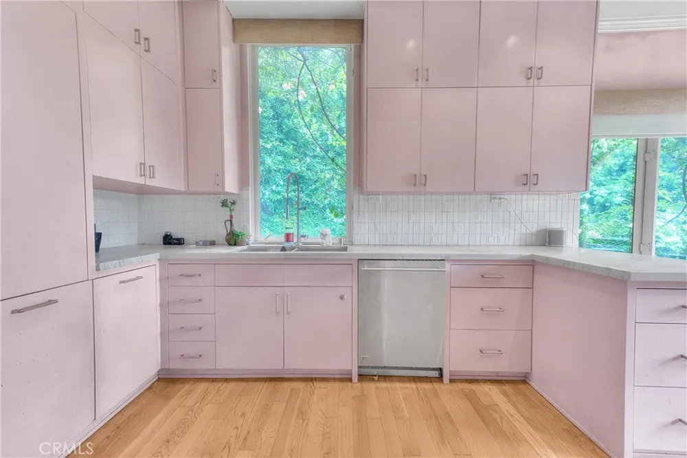 1641 Crescent Heights Los Angeles, CA 90069