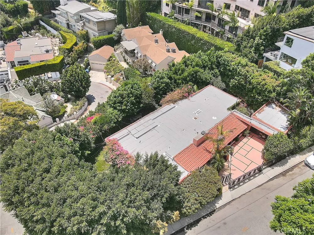 1641 Crescent Heights Los Angeles, CA 90069