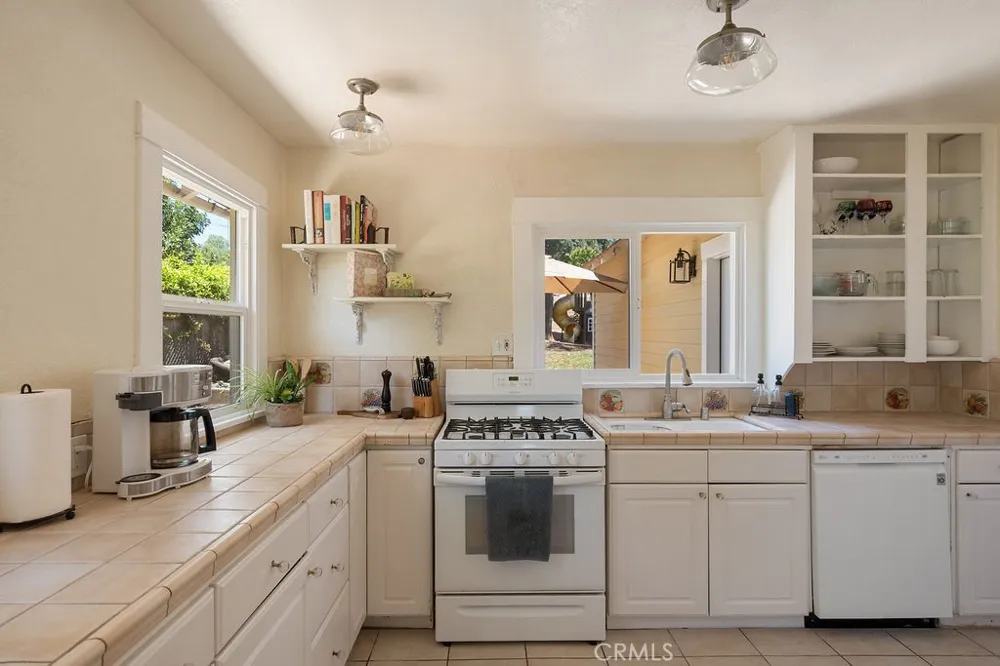 237 W 4th San Dimas, CA 91773