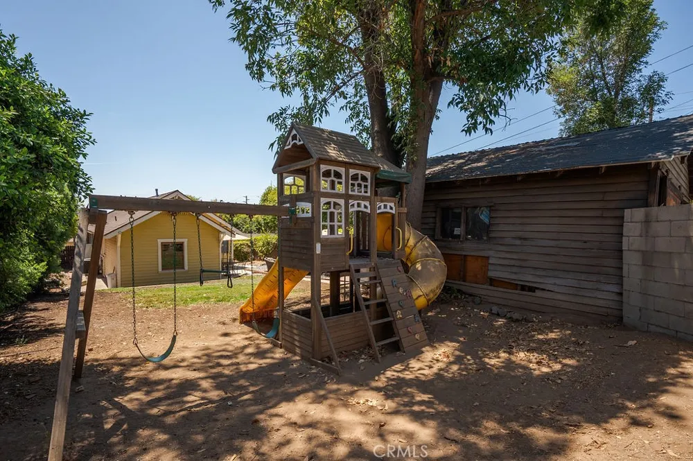 237 W 4th San Dimas, CA 91773