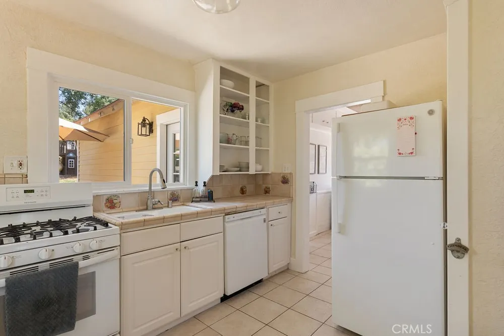 237 W 4th San Dimas, CA 91773