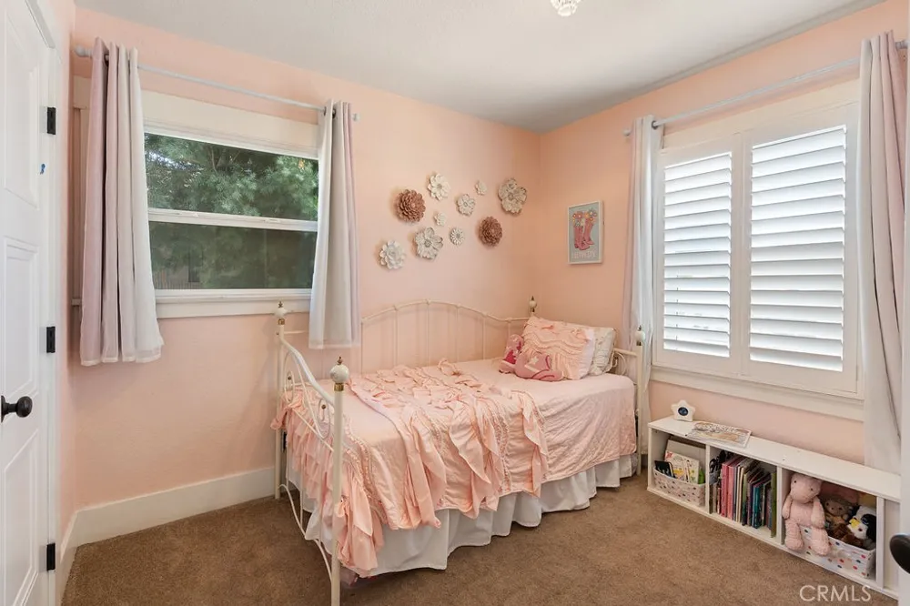 237 W 4th San Dimas, CA 91773