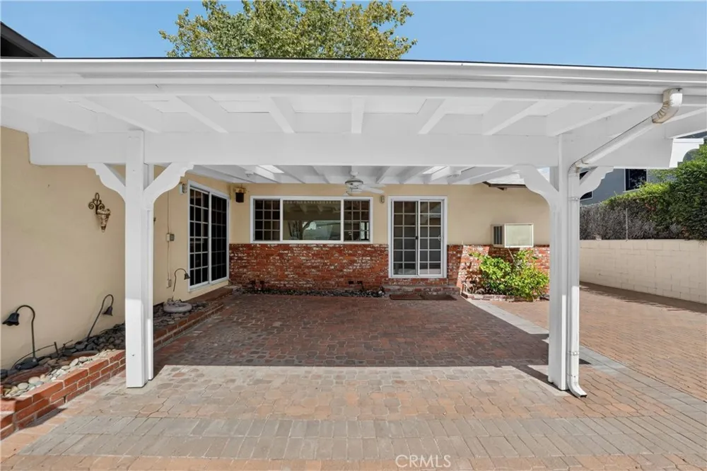 742 Irving Burbank, CA 91504