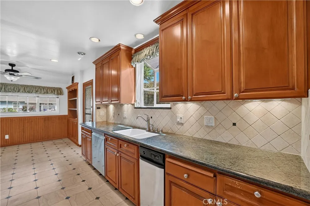 742 Irving Burbank, CA 91504