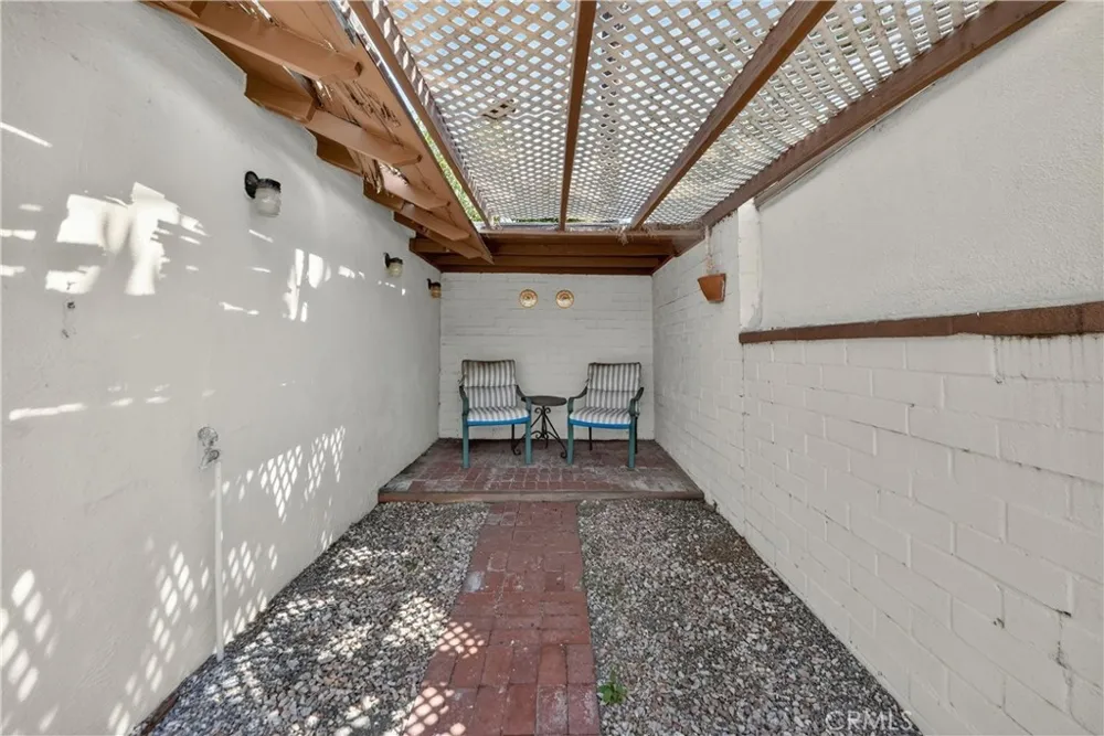 742 Irving Burbank, CA 91504