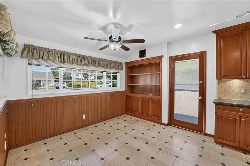 742 Irving Burbank, CA 91504