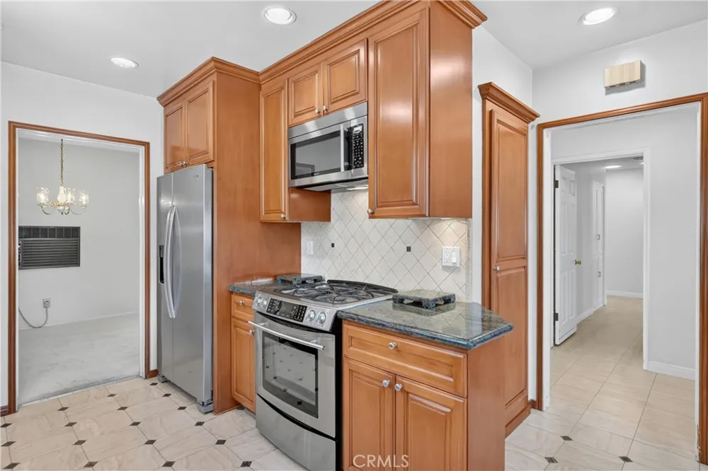 742 Irving Burbank, CA 91504
