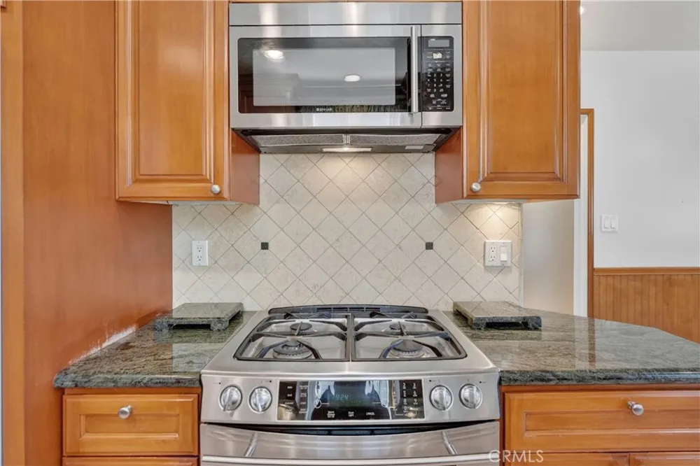 742 Irving Burbank, CA 91504