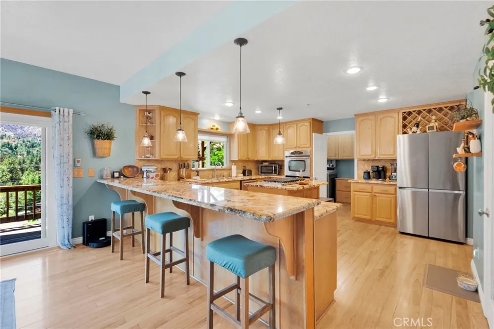 6284 Apple Vista Wrightwood, CA 92397