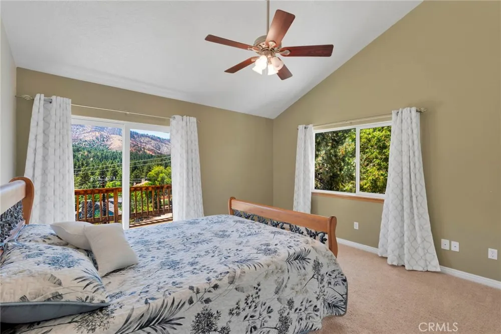 6284 Apple Vista Wrightwood, CA 92397