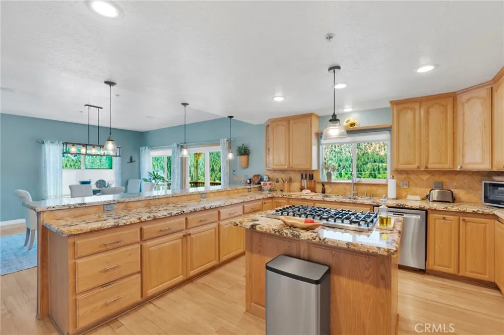 6284 Apple Vista Wrightwood, CA 92397