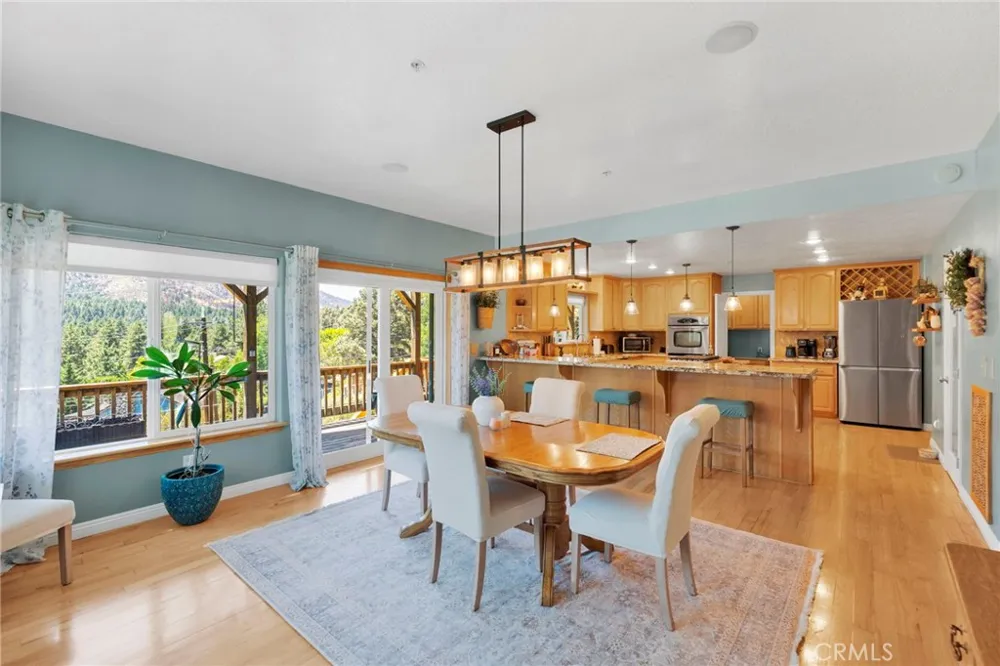 6284 Apple Vista Wrightwood, CA 92397