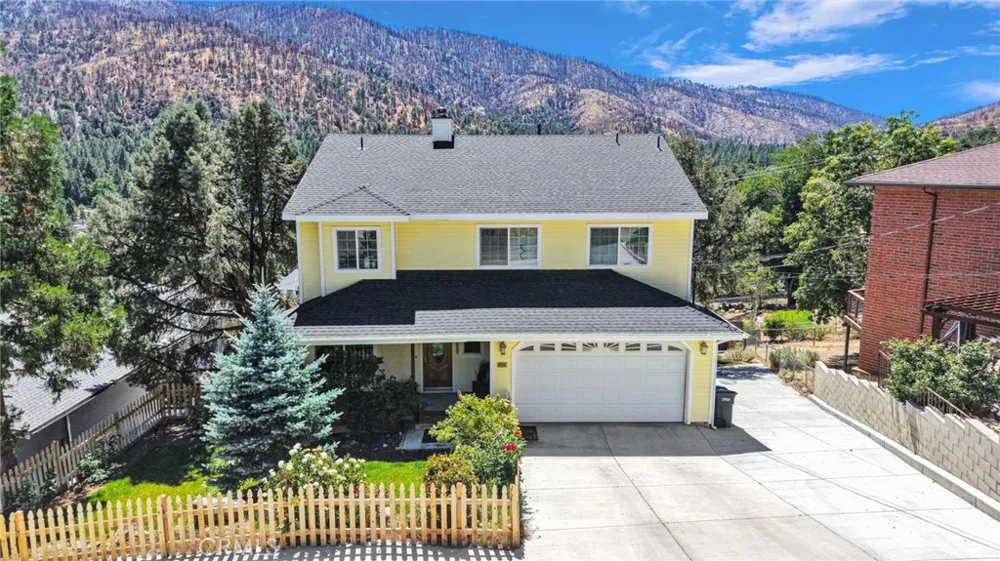 6284 Apple Vista Wrightwood, CA 92397