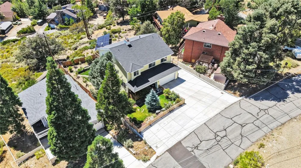 6284 Apple Vista Wrightwood, CA 92397