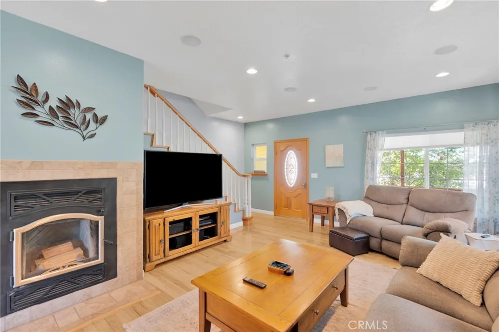 6284 Apple Vista Wrightwood, CA 92397