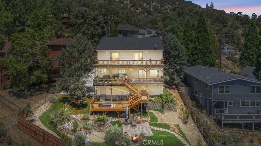 6284 Apple Vista Wrightwood, CA 92397