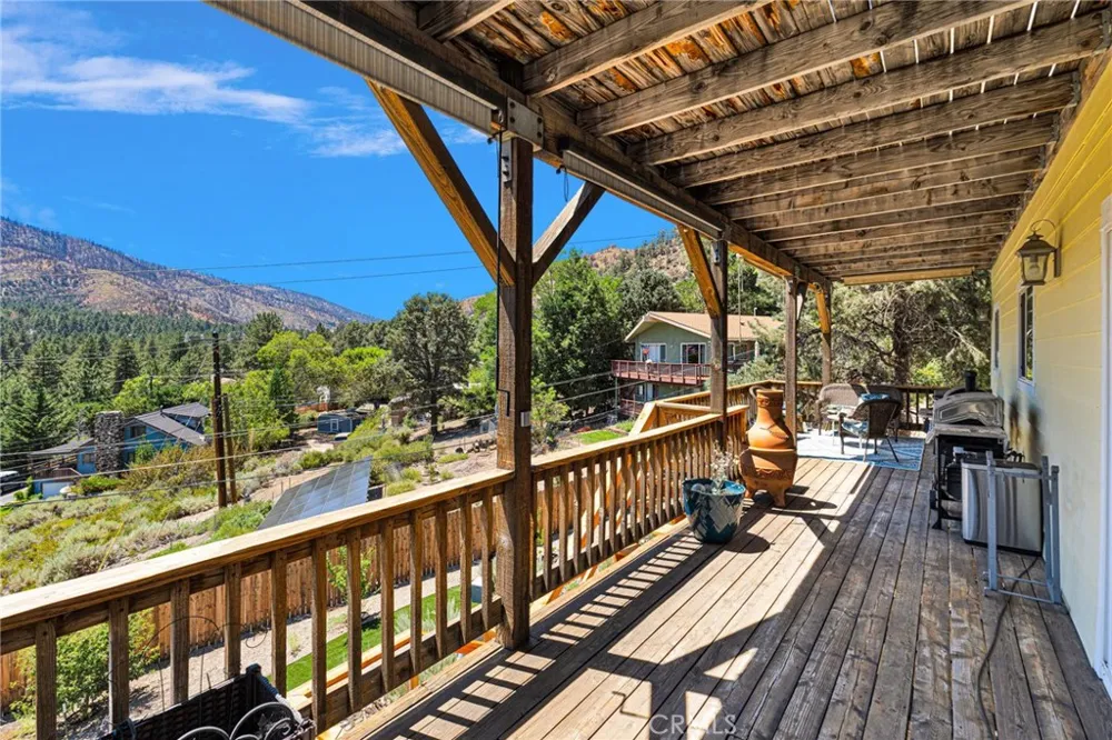 6284 Apple Vista Wrightwood, CA 92397