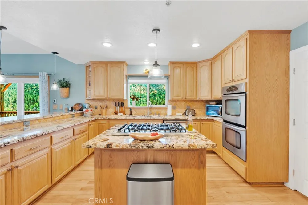 6284 Apple Vista Wrightwood, CA 92397
