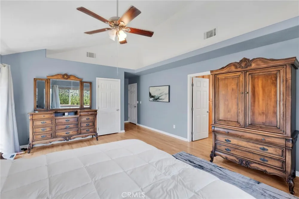 6284 Apple Vista Wrightwood, CA 92397