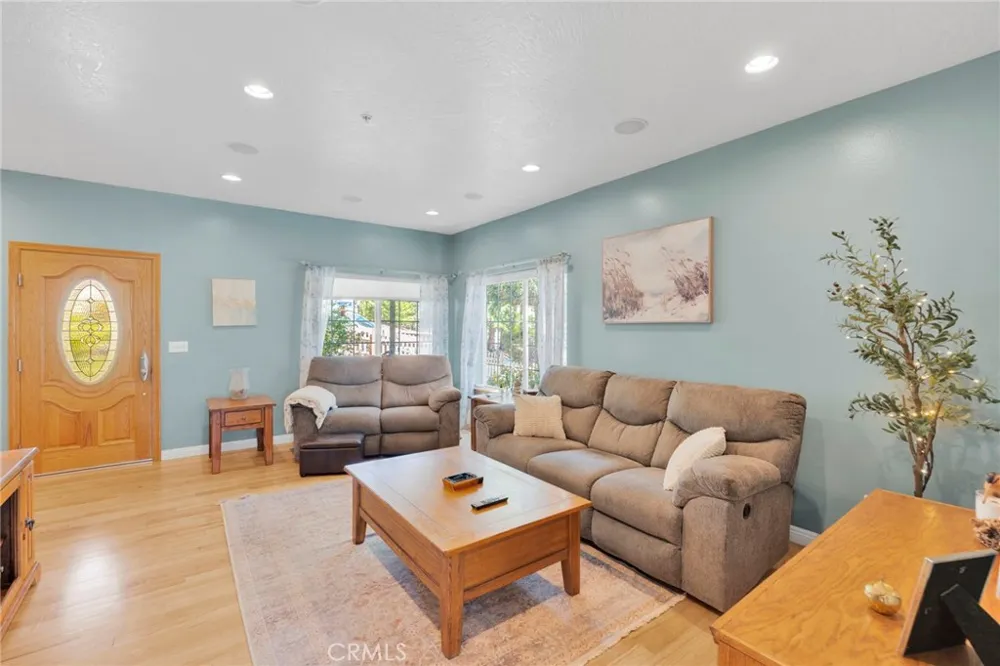 6284 Apple Vista Wrightwood, CA 92397