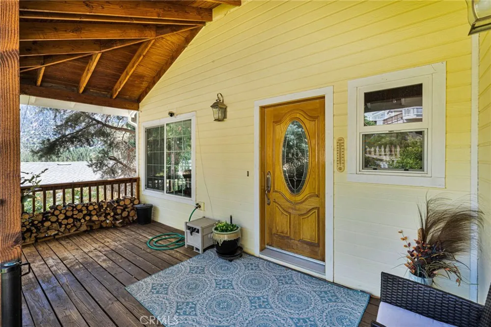 6284 Apple Vista Wrightwood, CA 92397