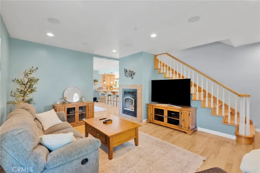 6284 Apple Vista Wrightwood, CA 92397