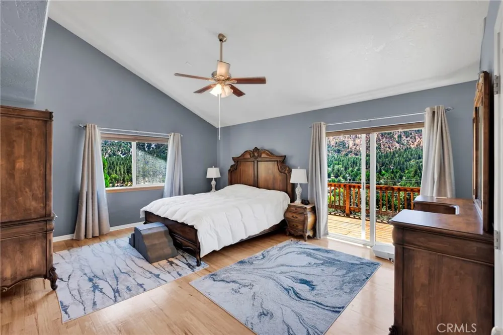 6284 Apple Vista Wrightwood, CA 92397