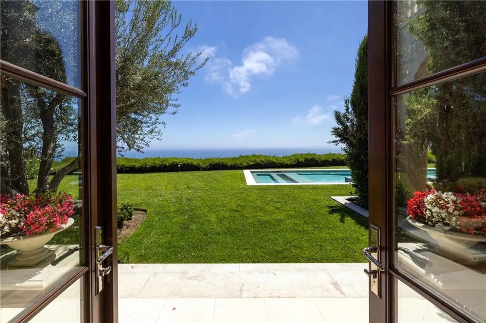 23 Pelican Vista Newport Coast, CA 92657