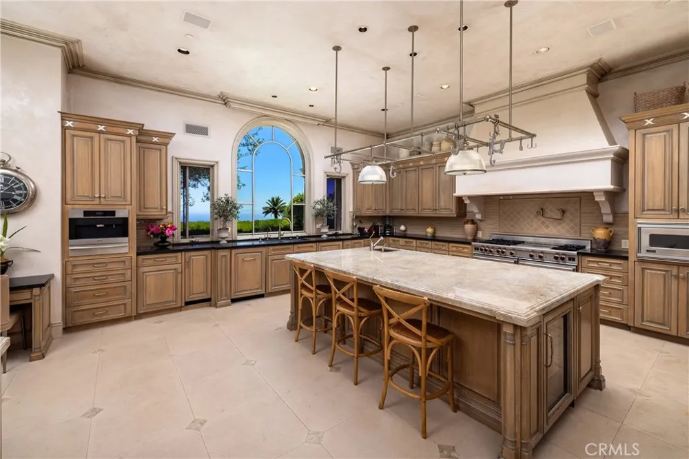 23 Pelican Vista Newport Coast, CA 92657