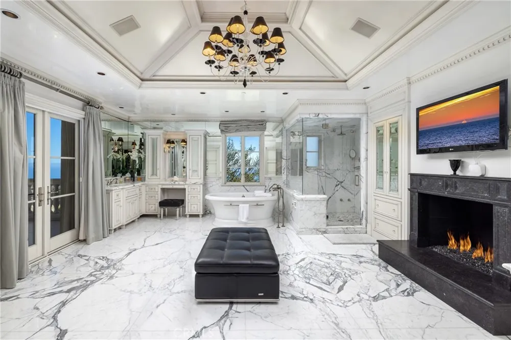 23 Pelican Vista Newport Coast, CA 92657