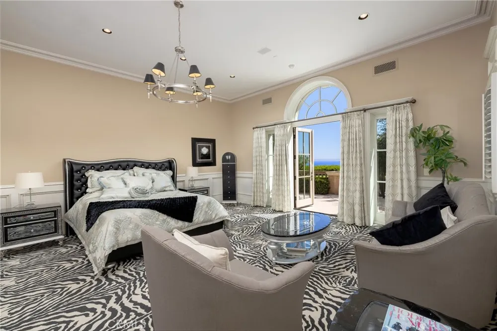 23 Pelican Vista Newport Coast, CA 92657