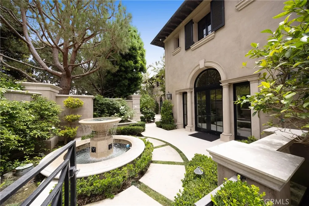 23 Pelican Vista Newport Coast, CA 92657