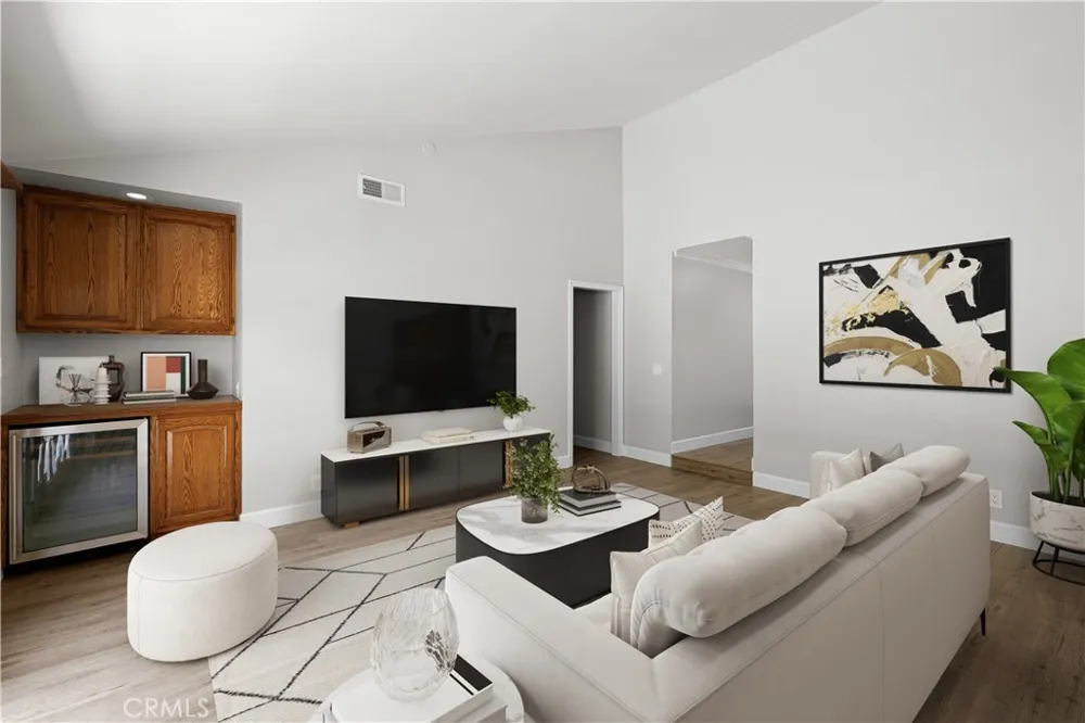 4832 Chamber La Verne, CA 91750