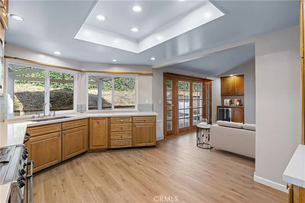 4832 Chamber La Verne, CA 91750