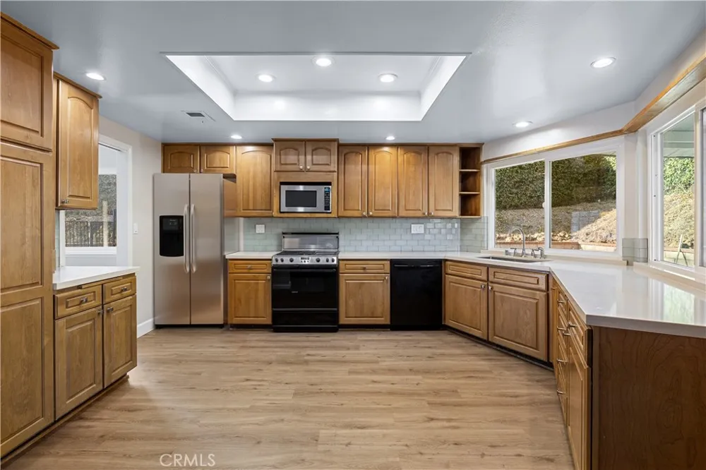 4832 Chamber La Verne, CA 91750