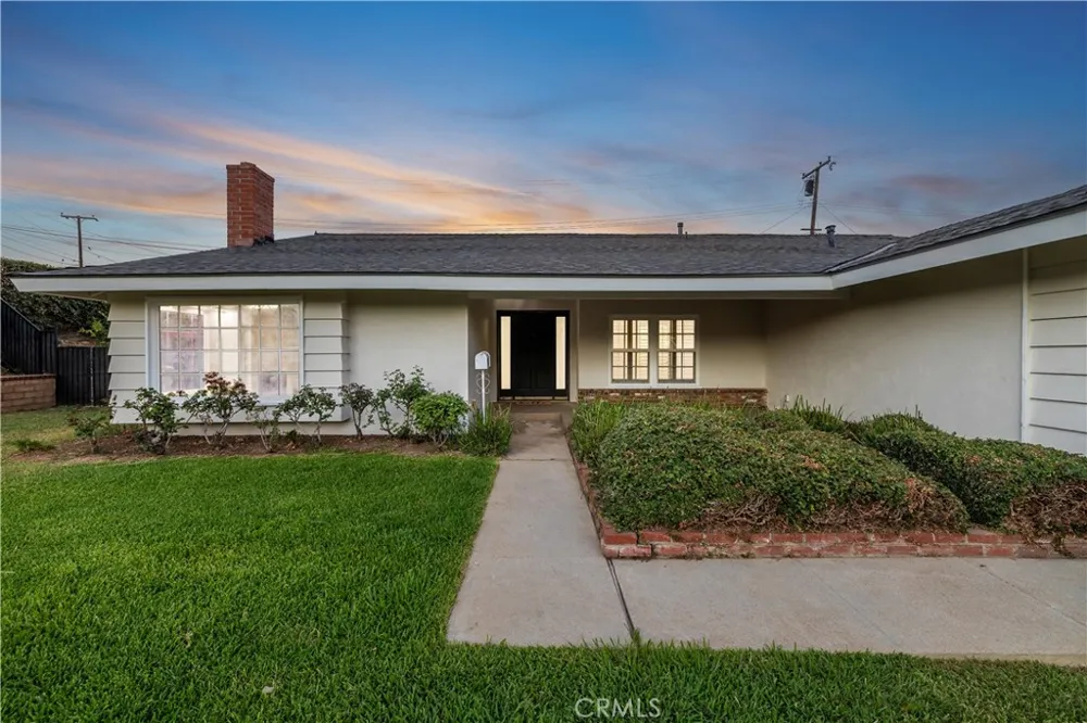 4832 Chamber La Verne, CA 91750